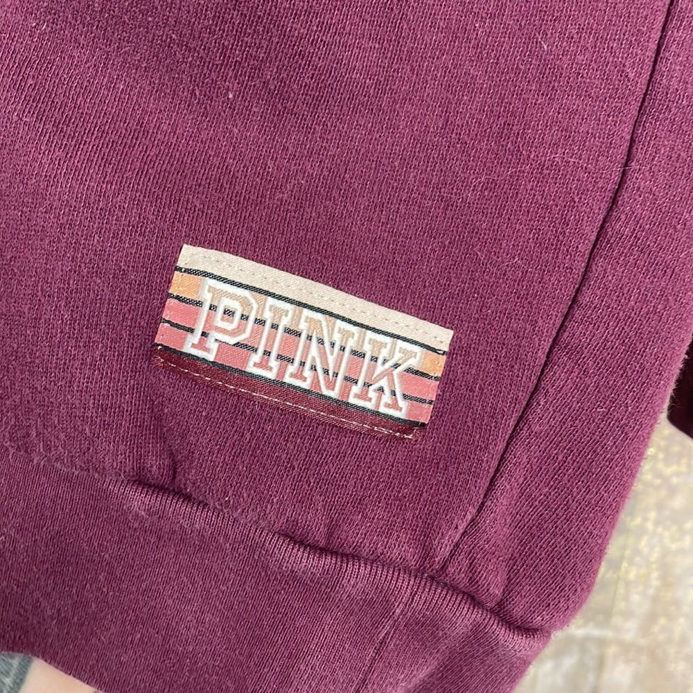 PINK Victoria’s Secret maroon crewneck sweater, logos on sleeve/front XS - Picture 5 of 7